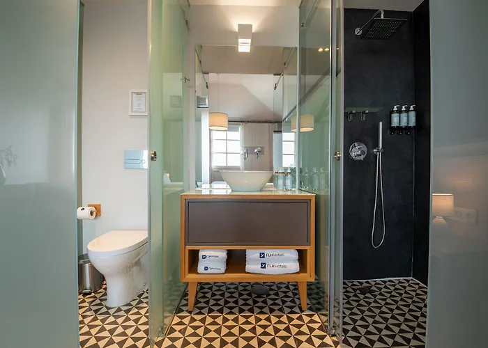 Guest house Santa Catarina Flh 3*